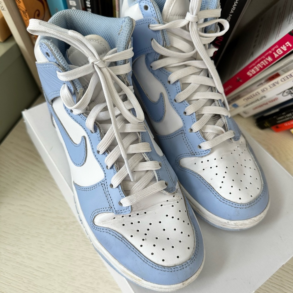 Women’s Nike Dunk High in Aluminum rare! Worn probably 20x, great condition - Picture 2 of 4